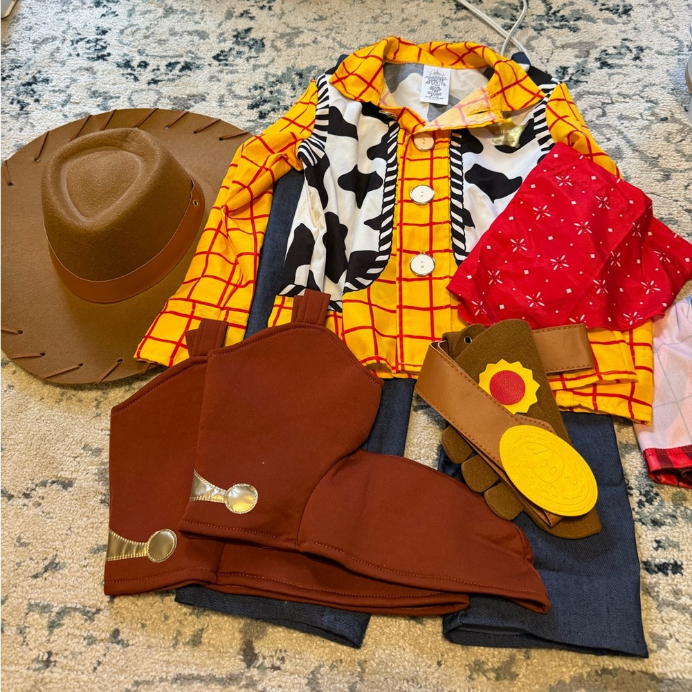 Woody costume size 5T nwt